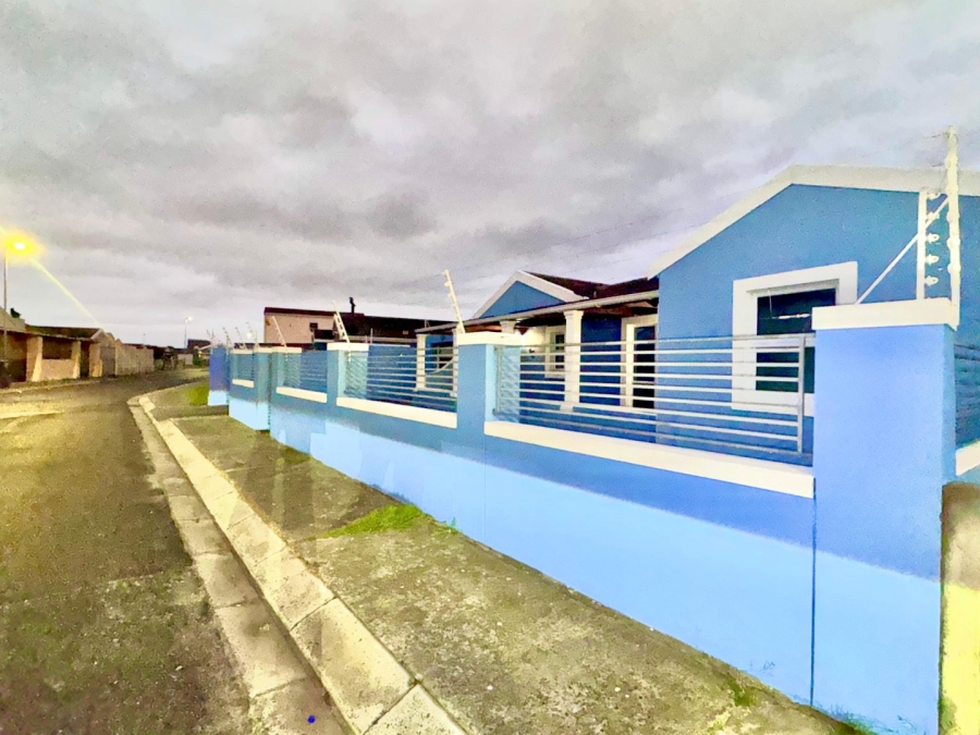 To Let 3 Bedroom Property for Rent in Wavecrest Western Cape